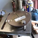 Schroefgaten maken in de vuldop