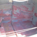 Losse verf verwijderd onder het achterdek