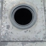 Deksel boven de stopbus in zinkverf