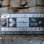 Brandstofpomp typeplaatje