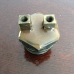 Elektromagneet van systeem voor koude start. Diesel lekkage verholpen met 2 componenten lijm.